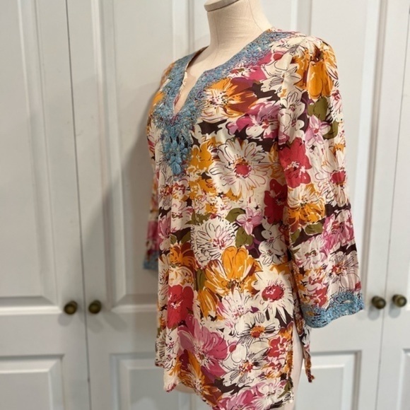 Sundance Cotton Floral Tunic Top with Embroidery Finish - Picture 5 of 13